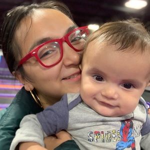 Meet your Posher, Eva